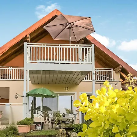 Neustift Apartment *